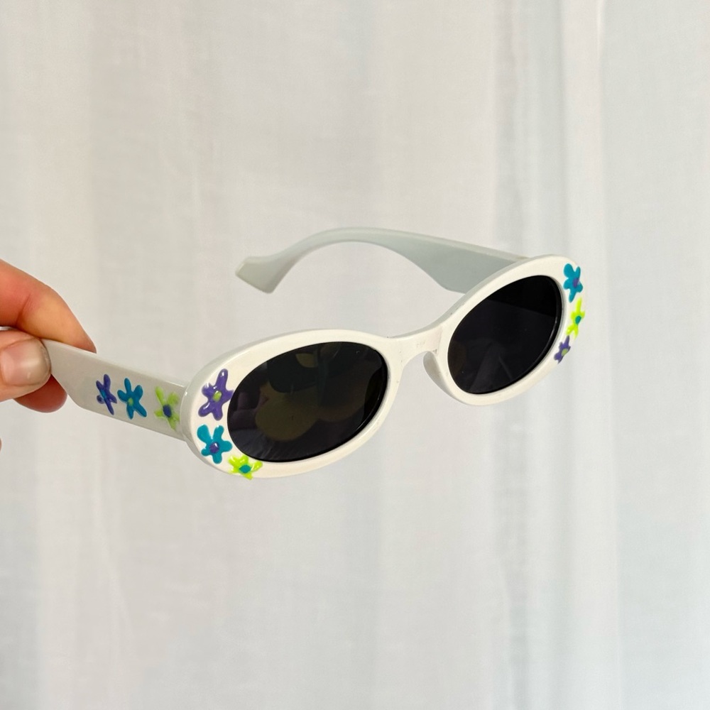 ✿ Hand Painted Flower Oval Sunglasses ✿